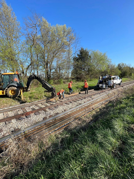 rail construction repair railroad derailment  m&k STL st. louis midwest MSA transit derailment rail relay